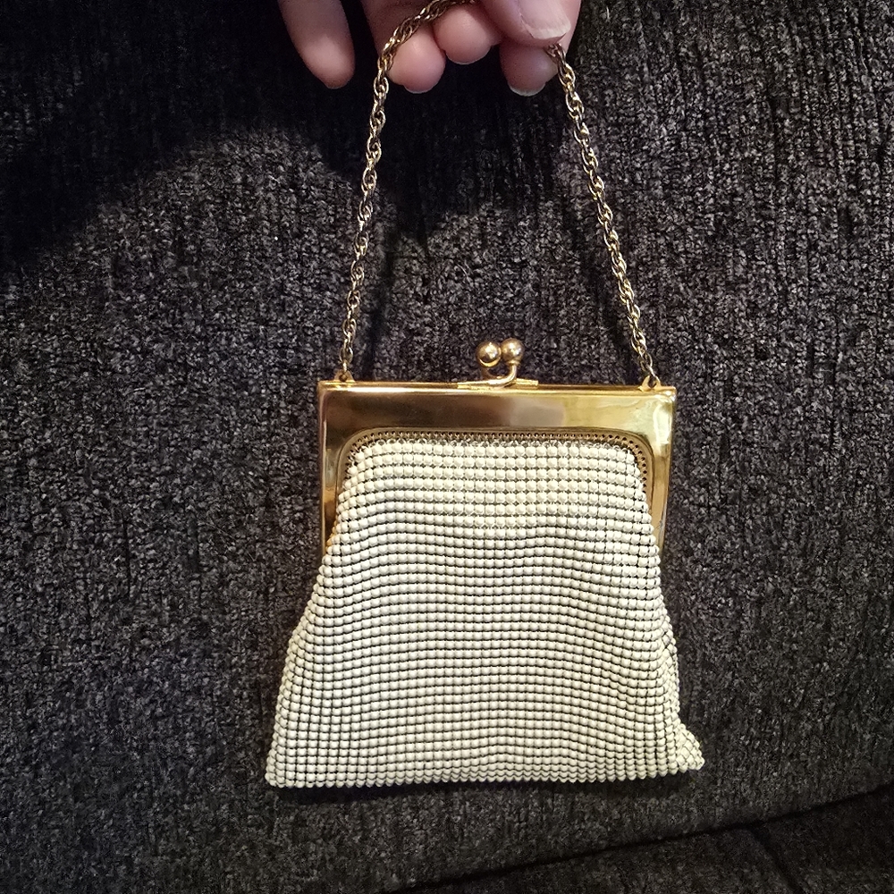 Vintage 1940s Whiting and Davis White Mesh Purse